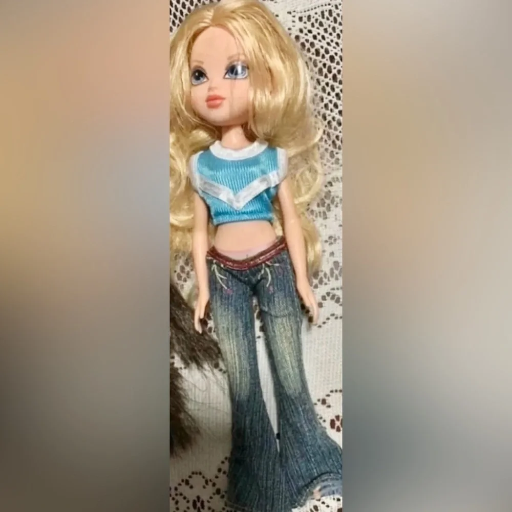Bratz dolls 2 Moxie girlz Avery/Sophina & Cricket horse riding club sounds/walks